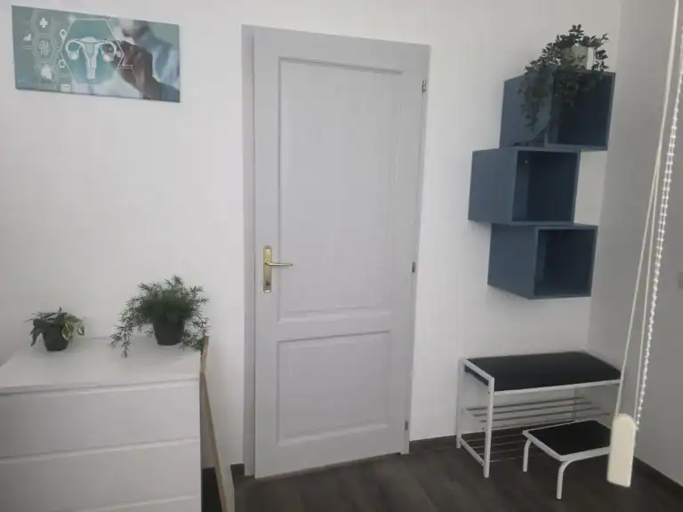 Rendelő bejárata