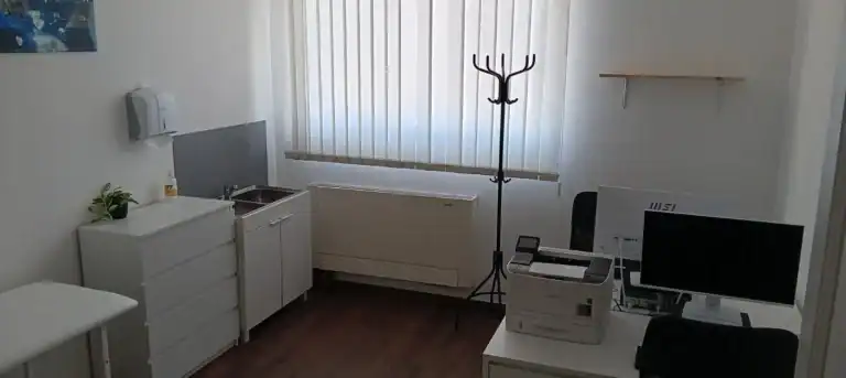 Rendelő számítógépes munkaállomással